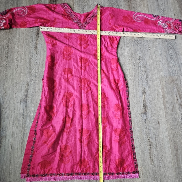 Traditional Kurta Magenta Pink Floral Embroidered Shirt - Picture 7 of 9